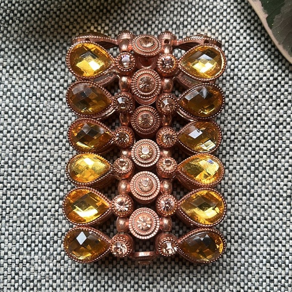 ✨ Y2K Vintage Rose Gold and Rhinestone Stretchy Bracelet ✨ - Picture 5 of 17